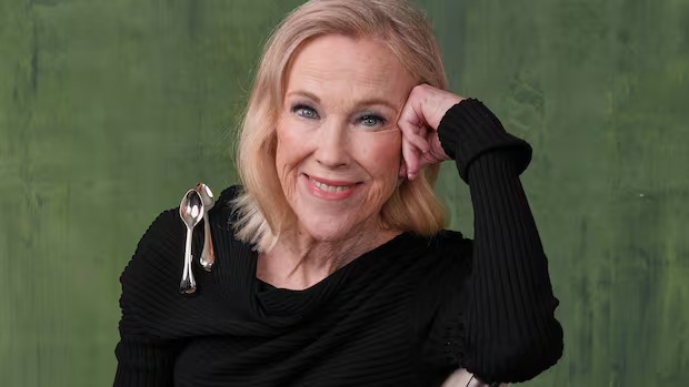 Catherine O’Hara Dead at 71 - Hollywood Legend of Home Alone & Schitt’s Creek Passes Away