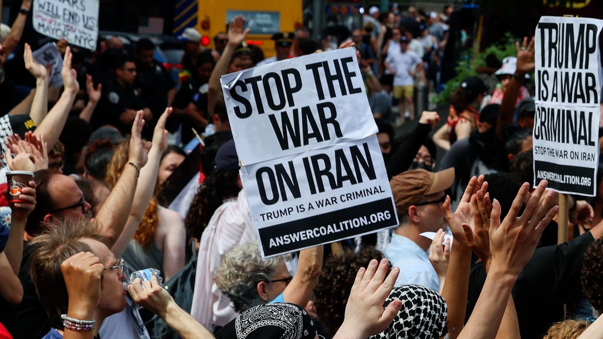 Mass Protests Across the U.S. Erupt Against U.S.–Israeli Strikes on Iran: What’s Driving the Demonstrations