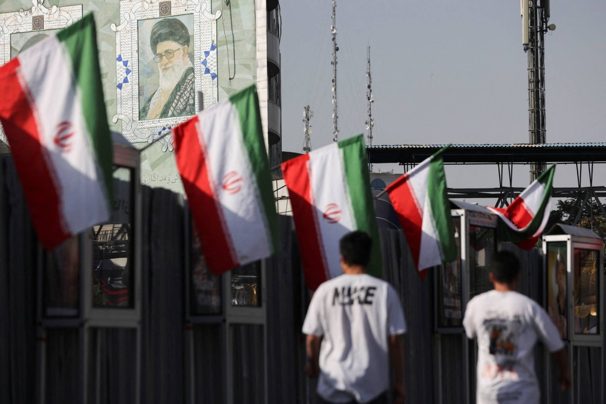 Iran Arrests 65 for ‘Collaborating with the Enemy’