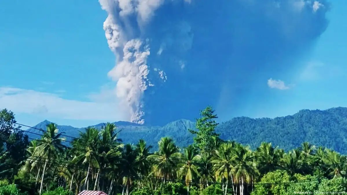 Mount Dukono Disaster: Three Dead After Volcano Erupts on Indonesian Island