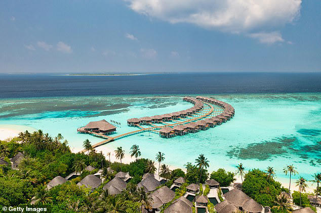Five Italian Tourists Die During Tragic Cave Scuba Diving Expedition in Maldives