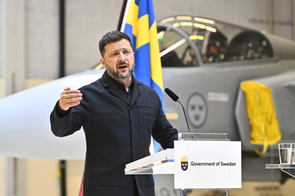 Zelensky to Press NATO for More Air Defense Systems After Intensified Russian Missile and Drone Strikes