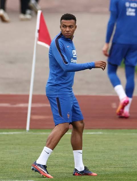 Kylian Mbappe Condemns Racist Posts by Paraguayan Senator After France’s World Cup Win