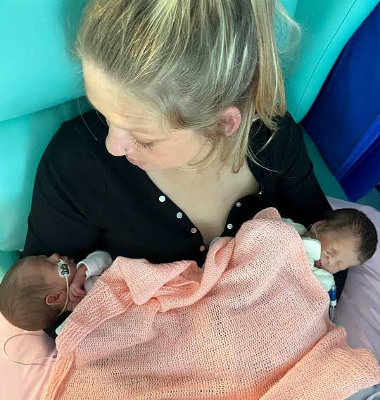 Pioneering Treatment Saves Identical Twins from Rare Pregnancy Condition, Offering New Hope for Families