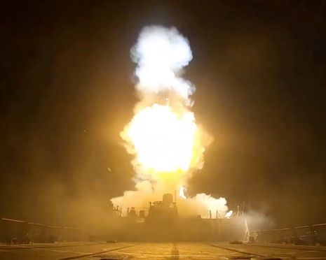 Iran's Guards Claim Strikes Against Oman and Bahrain as Gulf Tensions Escalate
