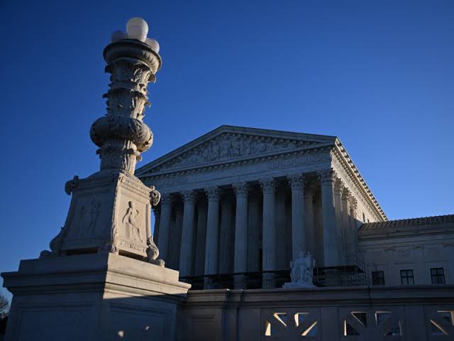 US Supreme Court Clears Way for Trump to Continue Building $400 Million White House Ballroom