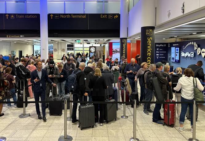 Over 150 UK Flights Cancelled After Air Traffic Control Glitch as Travel Chaos Deepens