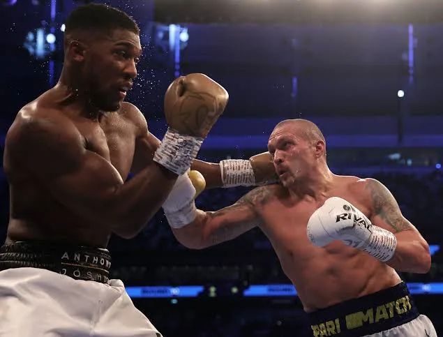 Daniel Dubois Backs Tyson Fury to Beat Anthony Joshua in Heavyweight Blockbuster